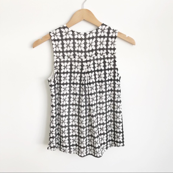 ANTHROPOLOGIE MAEVE Floral Crochet Sleeveless Top - Picture 3 of 7
